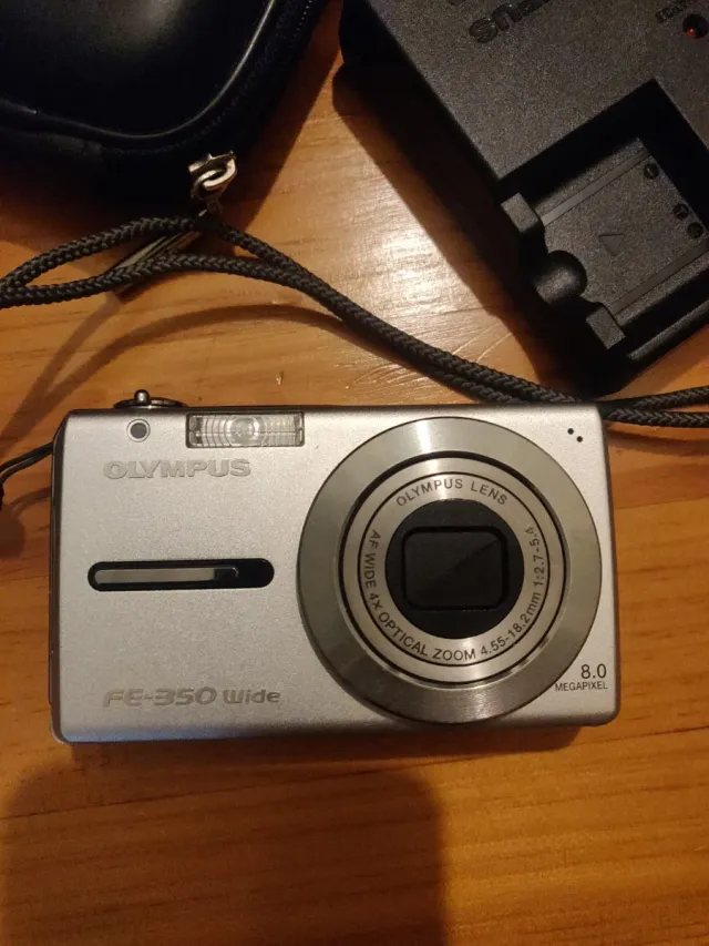 Cámara Olympus Digital Plata