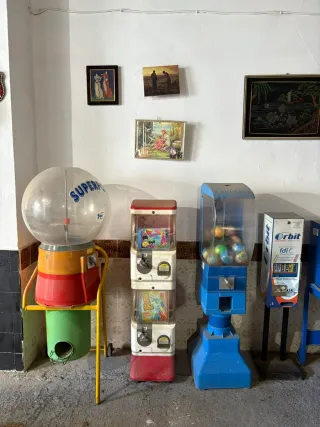 Lote 10 Máquinas de Bolas y repuesto