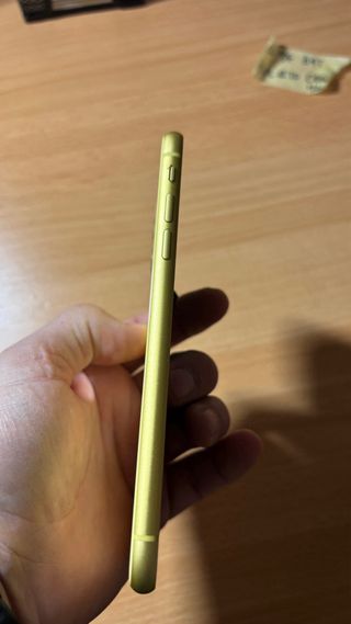 Chasis iPhone 11 Amarillo