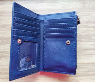 Cartera monedero Stradivarius azul marino
