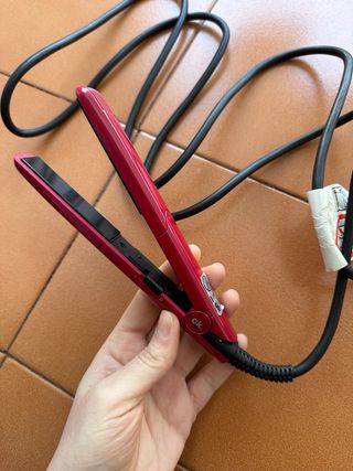 Plancha de pelo de viaje con funda