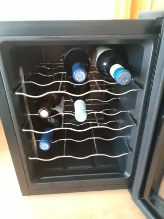 Nevera vinos Cecotec Grandsommelier 12 botellas