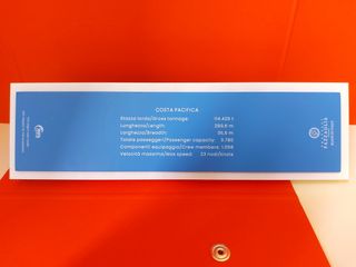 Modellino Costa Pacifica bianco-blu