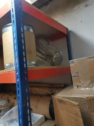 Estanterías industriales metal y madera