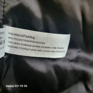 Piumino donna giovane nero.