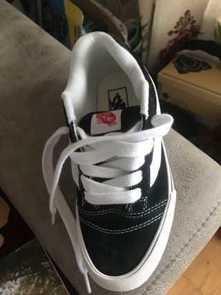 Zapatillas Vans Negras y Blancas Nuevas