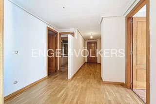 Piso en alquiler en Montecarmelo en Madrid