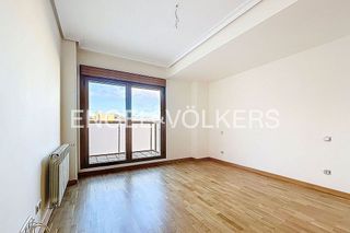 Piso en alquiler en Montecarmelo en Madrid