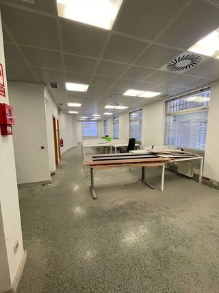 Local comercial en alquiler en Cortes - Huertas en Madrid