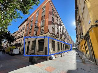 Local comercial en alquiler en Cortes - Huertas en Madrid