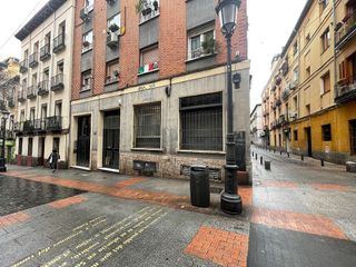 Local comercial en alquiler en Cortes - Huertas en Madrid