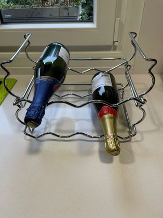 Botellero de metal