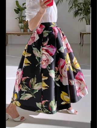 Gonna Lunatica Milano nera con fiori M