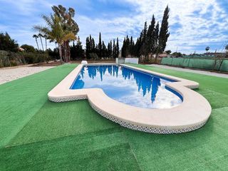 Chalet en venta en Dolores