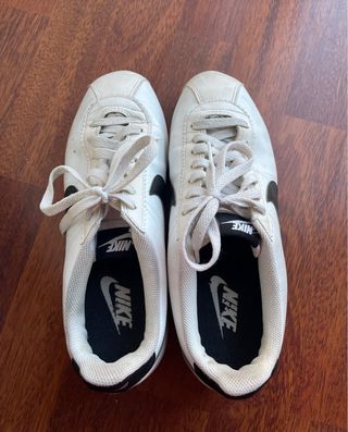 Nike Cortez Blancas y Negras