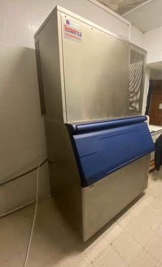 Máquina de hielo averiada