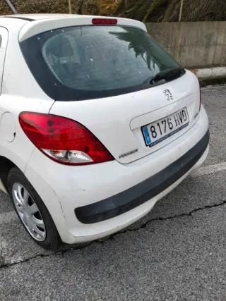Peugeot 207 2014