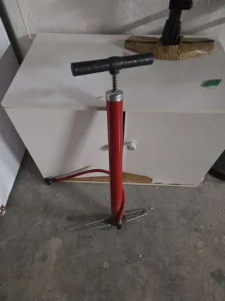 Inflador de pie rojo