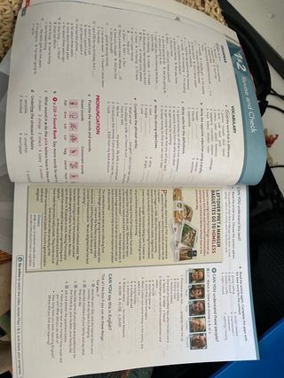 Libro English File B1.