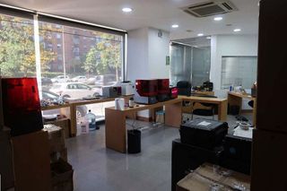 Local comercial en alquiler en Santa Cristina - San Rafael en Málaga