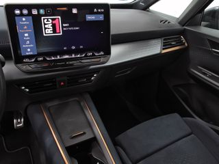 BORN BEV 63KWH E-BOOST PACK 231CV AUTO 5P