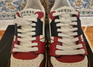Zapatillas Guess Rojas y Blancas