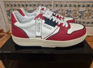 Zapatillas Guess Rojas y Blancas