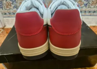 Zapatillas Guess Rojas y Blancas
