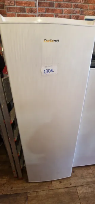 Nevera vertical Corbero