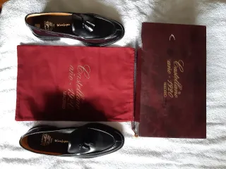 Mocasines Castellano piel con borlas negros