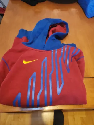 Sudadera Nike Roja y Azul