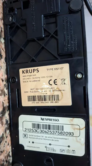 Cafetera Nespresso XN110 Negra