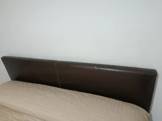 Estructura de cama de cuero de 1.50