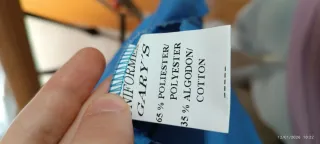 Casaca sanitaria azul y blanca