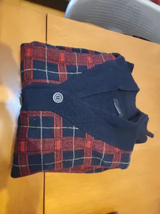 Chaqueta de cuadros azul y roja