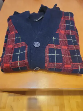 Chaqueta de cuadros azul y roja