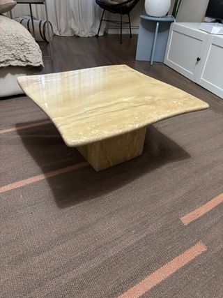 Mesa de centro de mármol