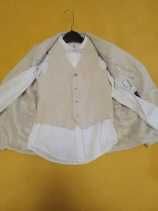 Traje de comunión lino beige