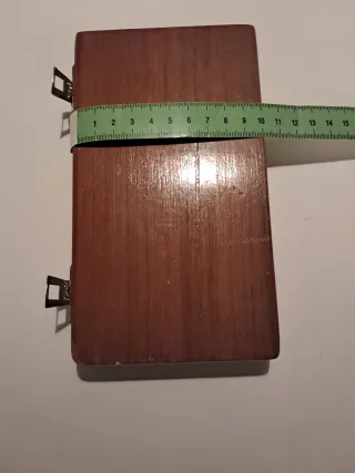 Antigua balanza de precisión de mano