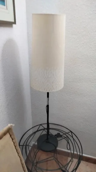 Lámpara de pie moderna tela y metal