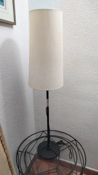 Lámpara de pie moderna tela y metal