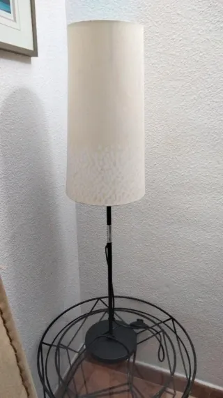 Lámpara de pie moderna tela y metal