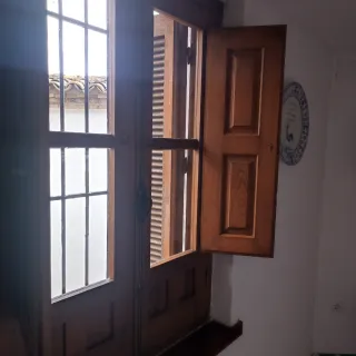 Ventana y contraventanas madera maciza