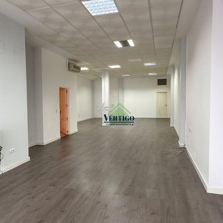 Local comercial en alquiler en Centro - Doña Mercedes en Dos Hermanas