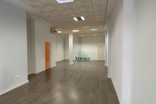 Local comercial en alquiler en Centro - Doña Mercedes en Dos Hermanas