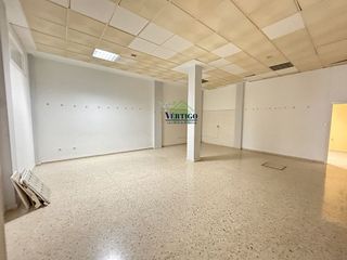 Local comercial en alquiler en Centro - Doña Mercedes en Dos Hermanas