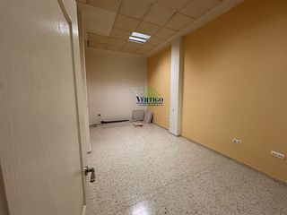 Local comercial en alquiler en Centro - Doña Mercedes en Dos Hermanas