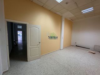 Local comercial en alquiler en Centro - Doña Mercedes en Dos Hermanas