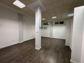 Local comercial en alquiler en Centro - Doña Mercedes en Dos Hermanas