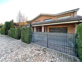 Chalet en alquiler en La Finca en Pozuelo de Alarcón